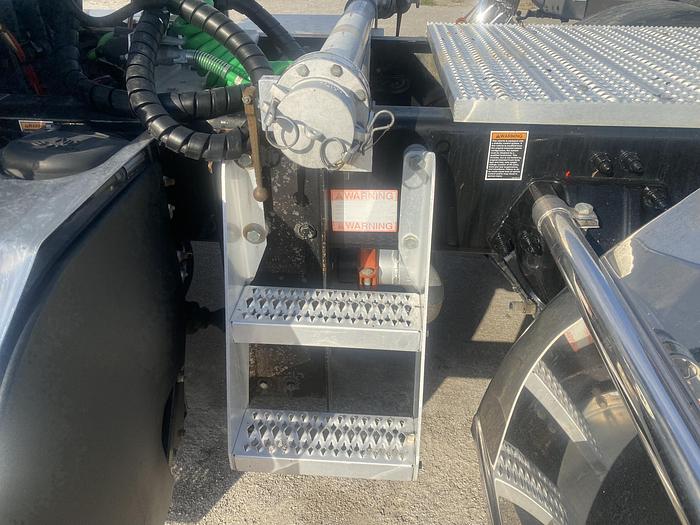 Used 2015 Peterbilt 386