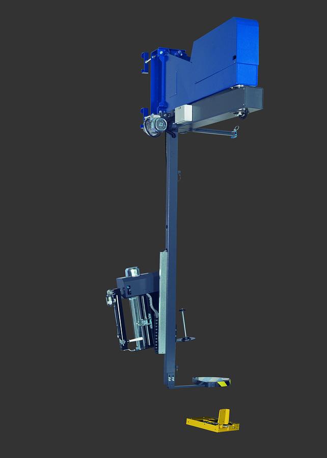C-One Evolvo Semi-Automatic Pallet Wrapper