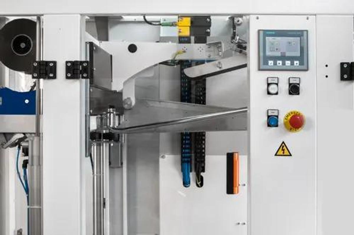 Cyklop Fully Automatic Case Sealer: CT 305 SDRF