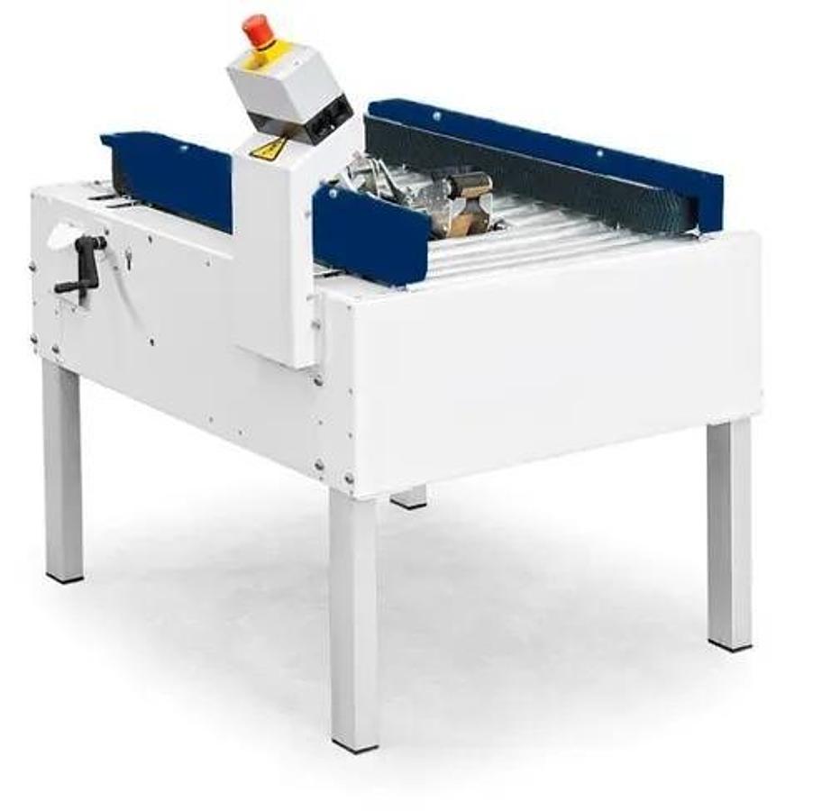 Cyklop Semi Automatic Case Sealer: CT 302 SD