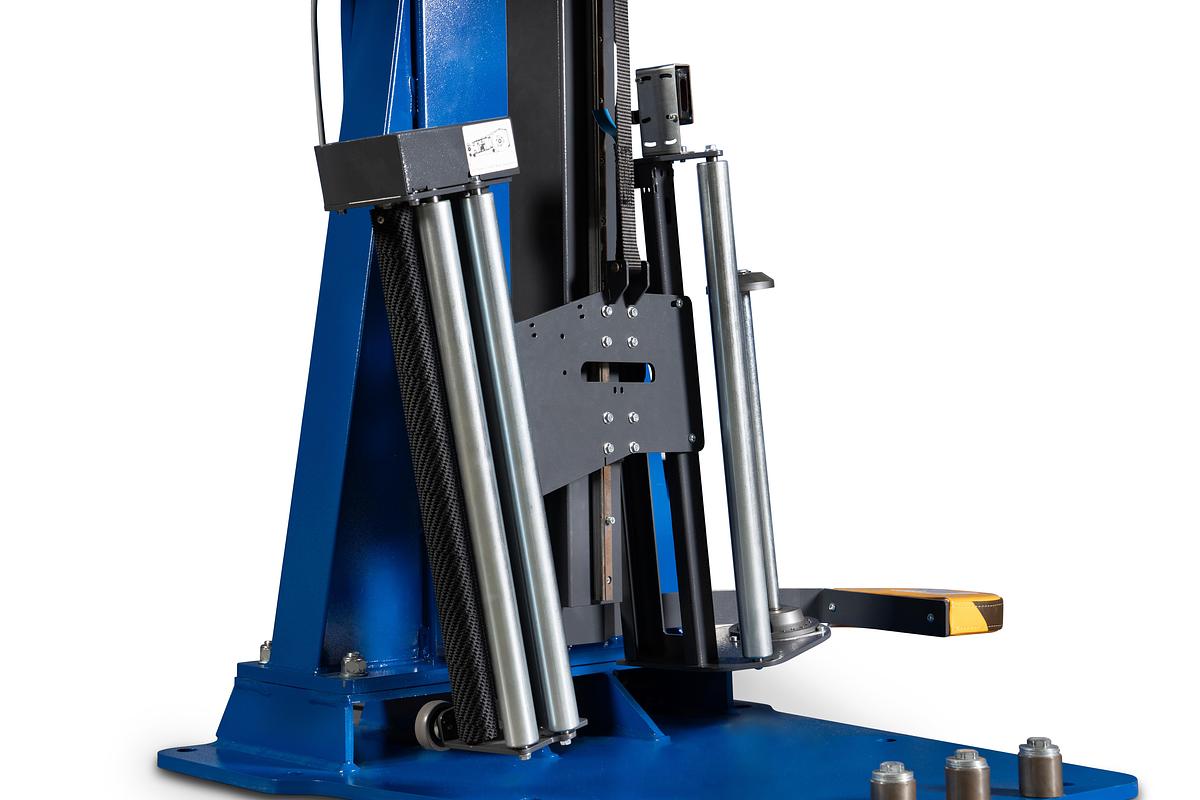 C-One Motus Semi-Automatic Pallet Wrapper
