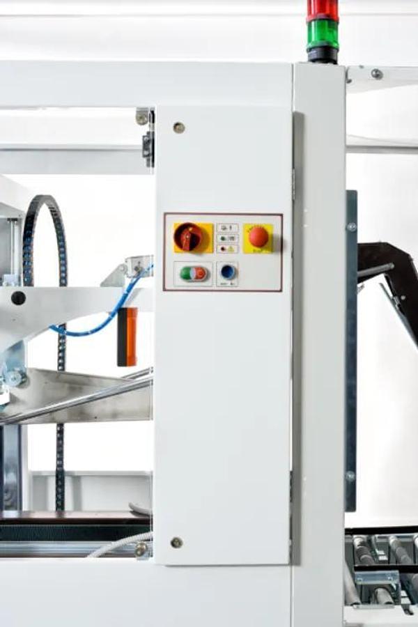 Cyklop Semi Automatic Case Sealer: CT 303 SDF