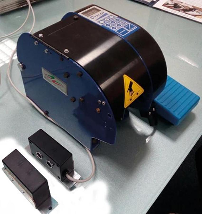 Cyklop Tape Dispenser: ULIMATIC