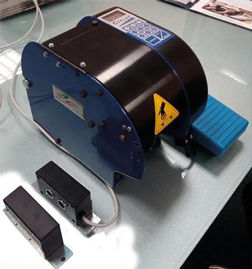 Cyklop Tape Dispenser: ULIMAGIC