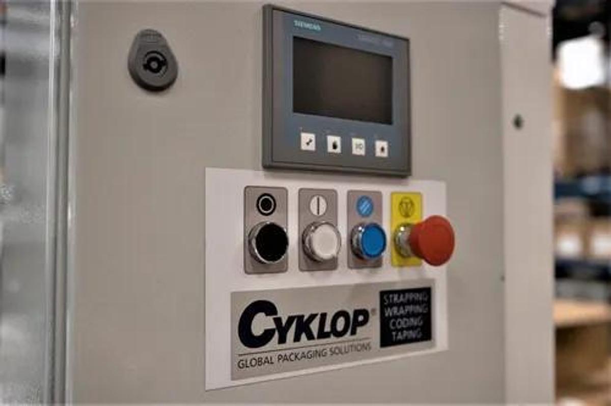 Cyklop Carton Erecting Machine: CT 3000