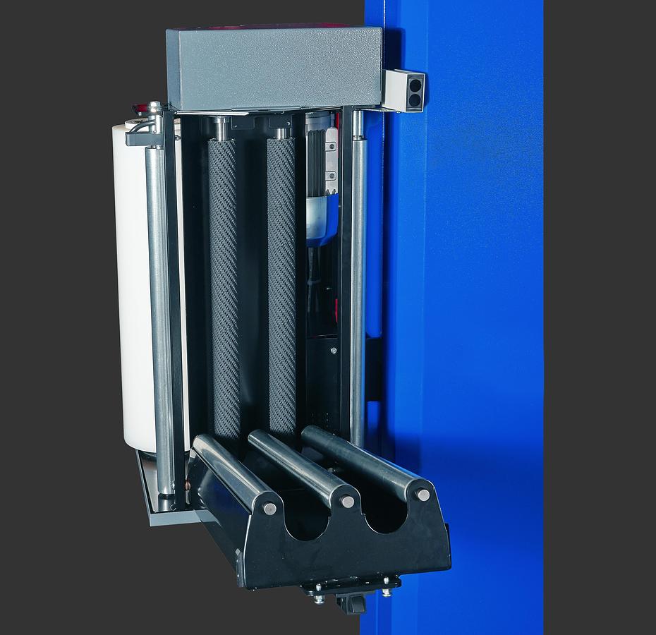 C-One Cresco Semi-Automatic Pallet Wrapper