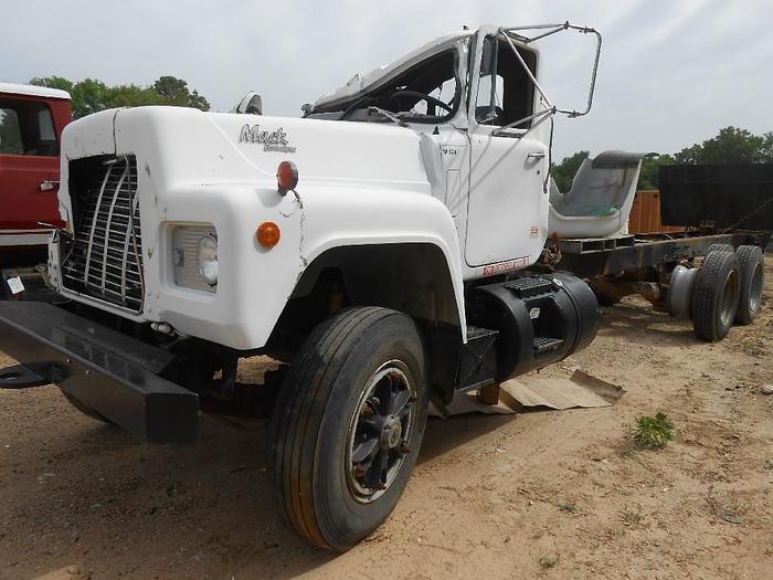 Used 1988 Mack RD690S