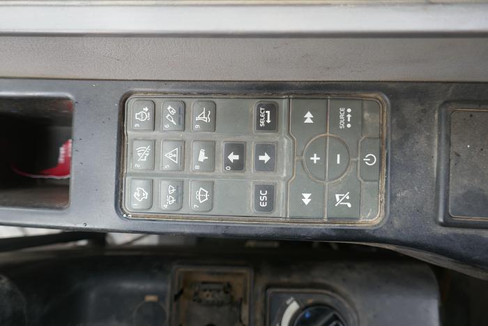 Used 2014 VOLVO ECR88D