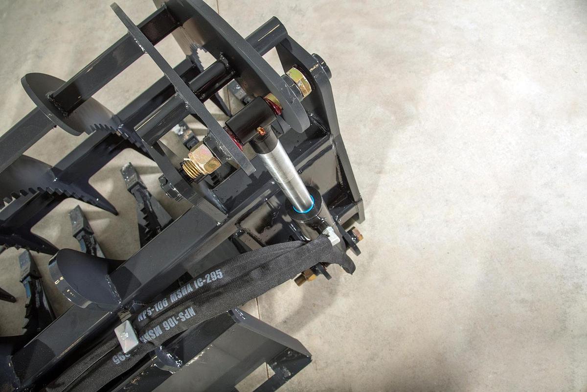 2026 Jenkins Brush Grapple 76"