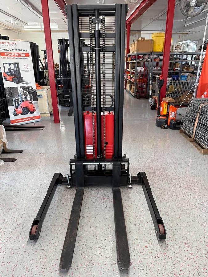 Used 2016 Noblelift Semi Electric Straddle Stacker 2,200lbs Capacity SPN10A