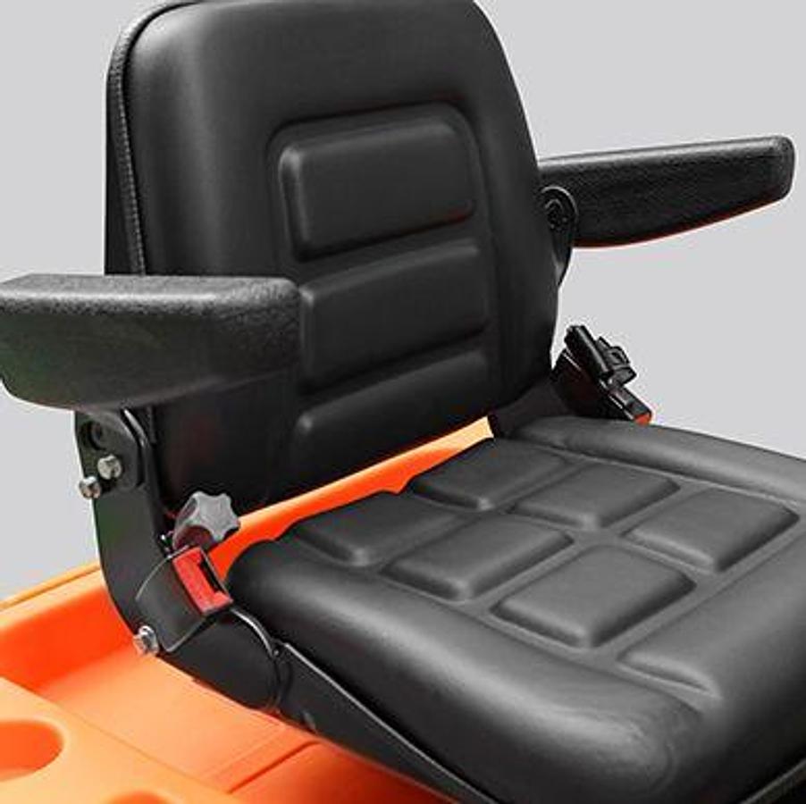 Lithium sit-down - Tow tractor - High capacity - Tight turning radius.