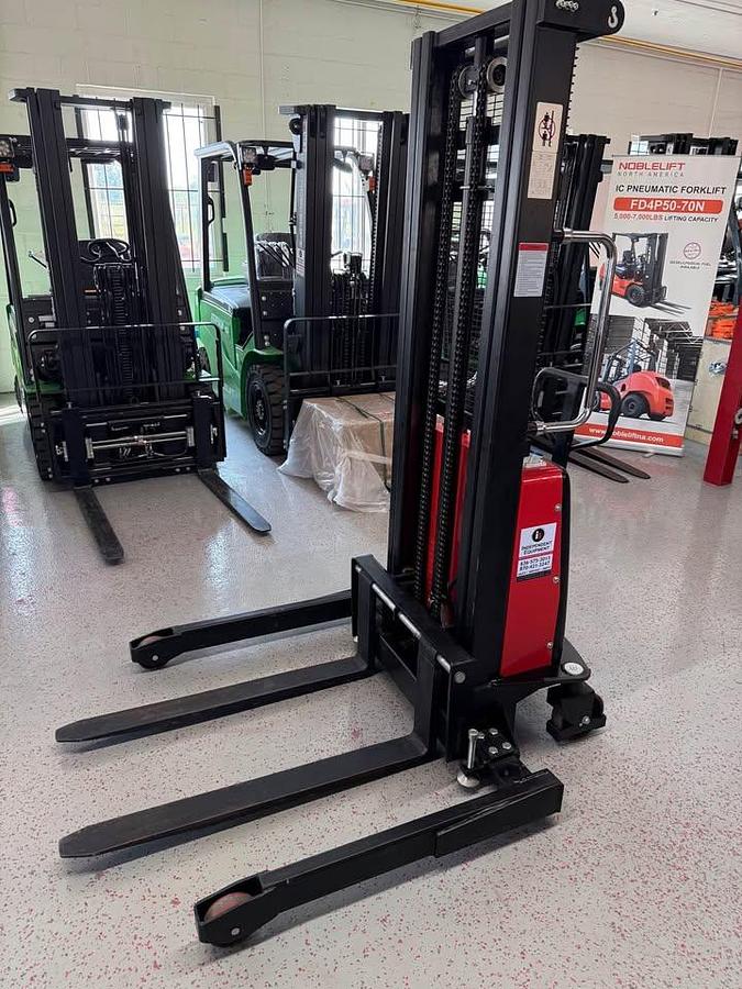 Used 2016 Noblelift Semi Electric Straddle Stacker 2,200lbs Capacity SPN10A