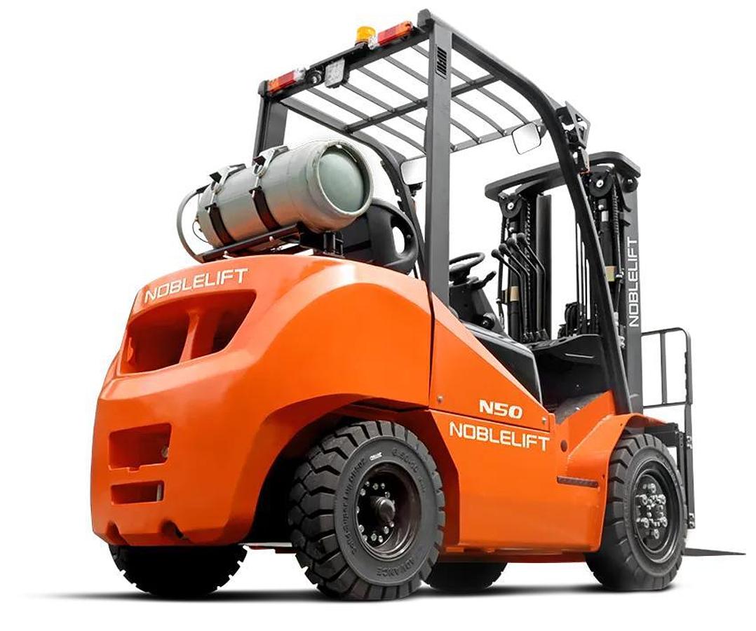 FL4P50N LPG
7,000 lb Capacity
4-Wheel LPG Forklift
236 in (3-Stage) Lift Height
Pneumatic Tires