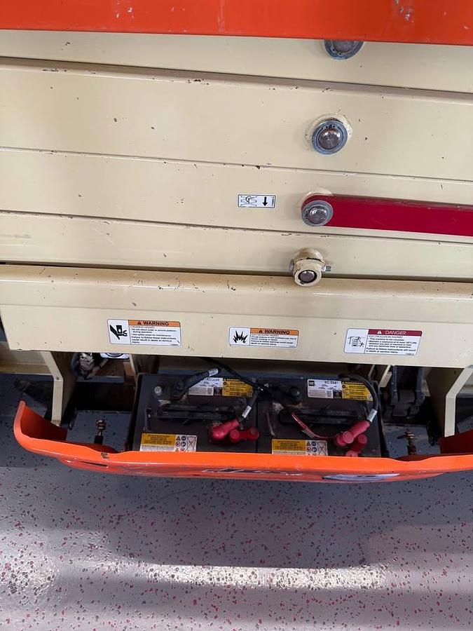 Used 2019 JLG 2632ES Scissor lift