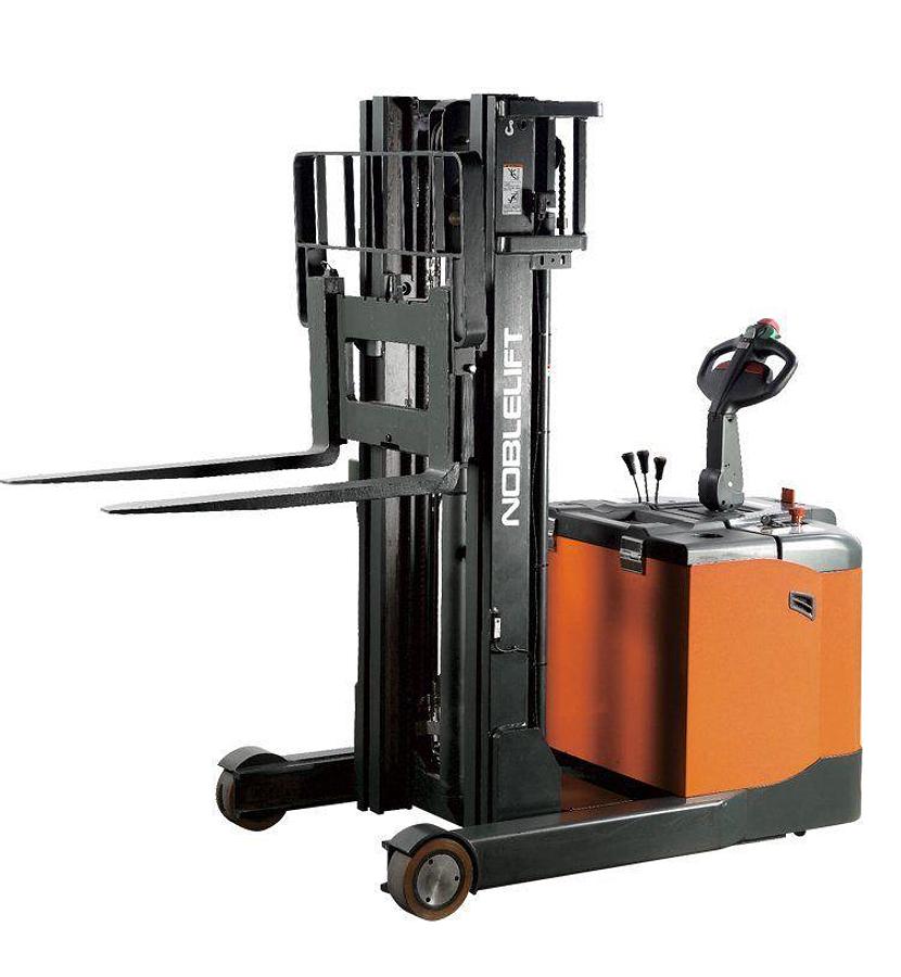Electric mast reach counter balance stacker - Heavy-duty - Highly productive.