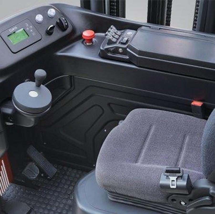 AC powered very narrow aisle forklift - High lift height - High mobility.