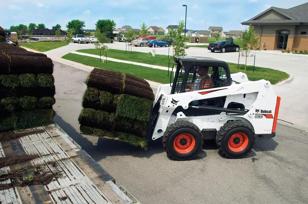 2,100-2,200 lb. Skid Steer