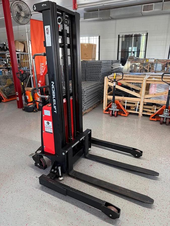 Used 2016 Noblelift Semi Electric Straddle Stacker 2,200lbs Capacity SPN10A