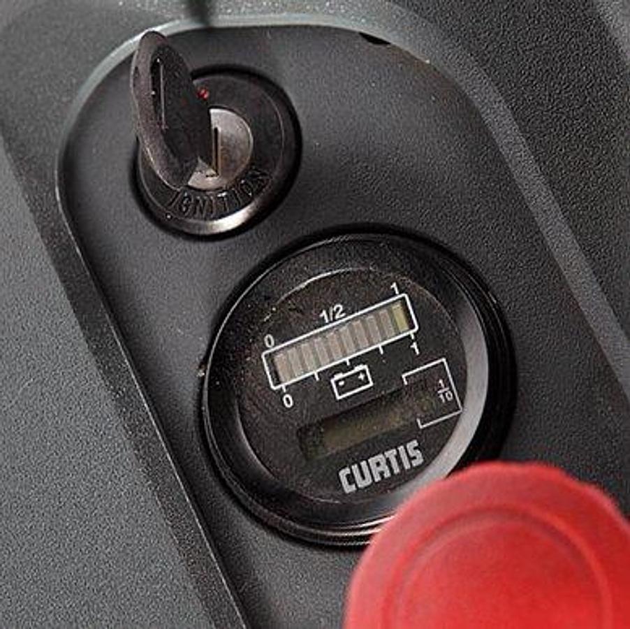 Electric mast reach counter balance stacker - Heavy-duty - Highly productive.