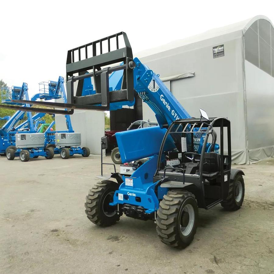 5,000 lb. Telehandler, 16-20 ft., Variable