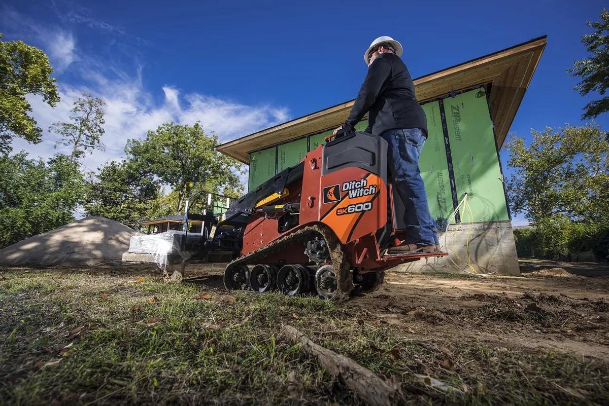 550-600 lb. Compact Track Loader
