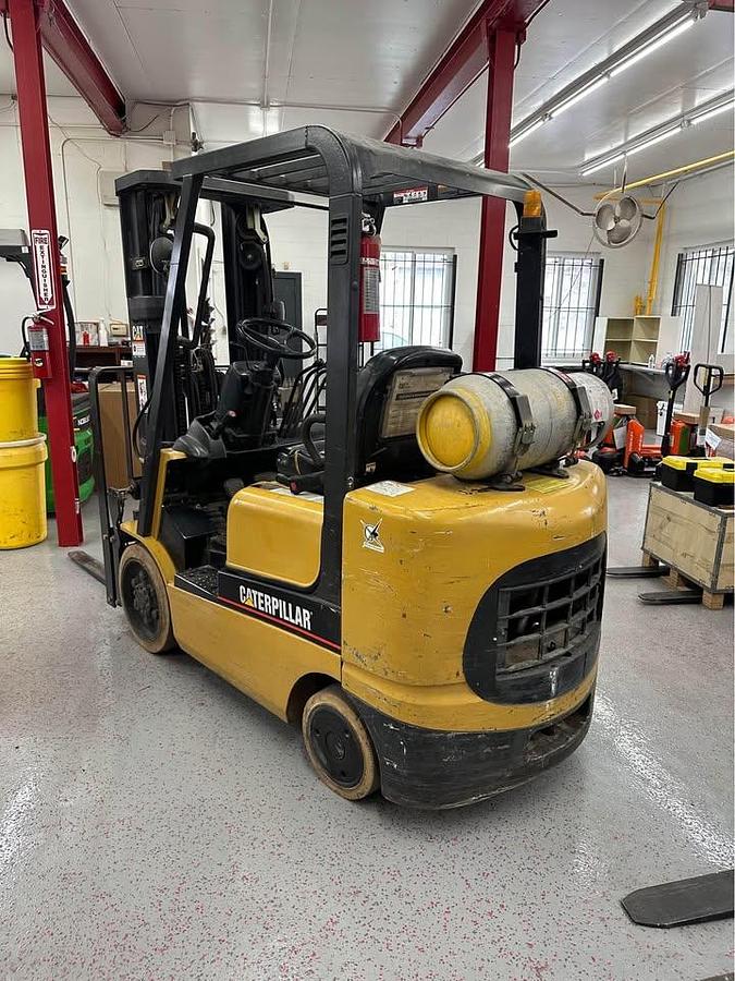 Used CATERPILLAR GC25K