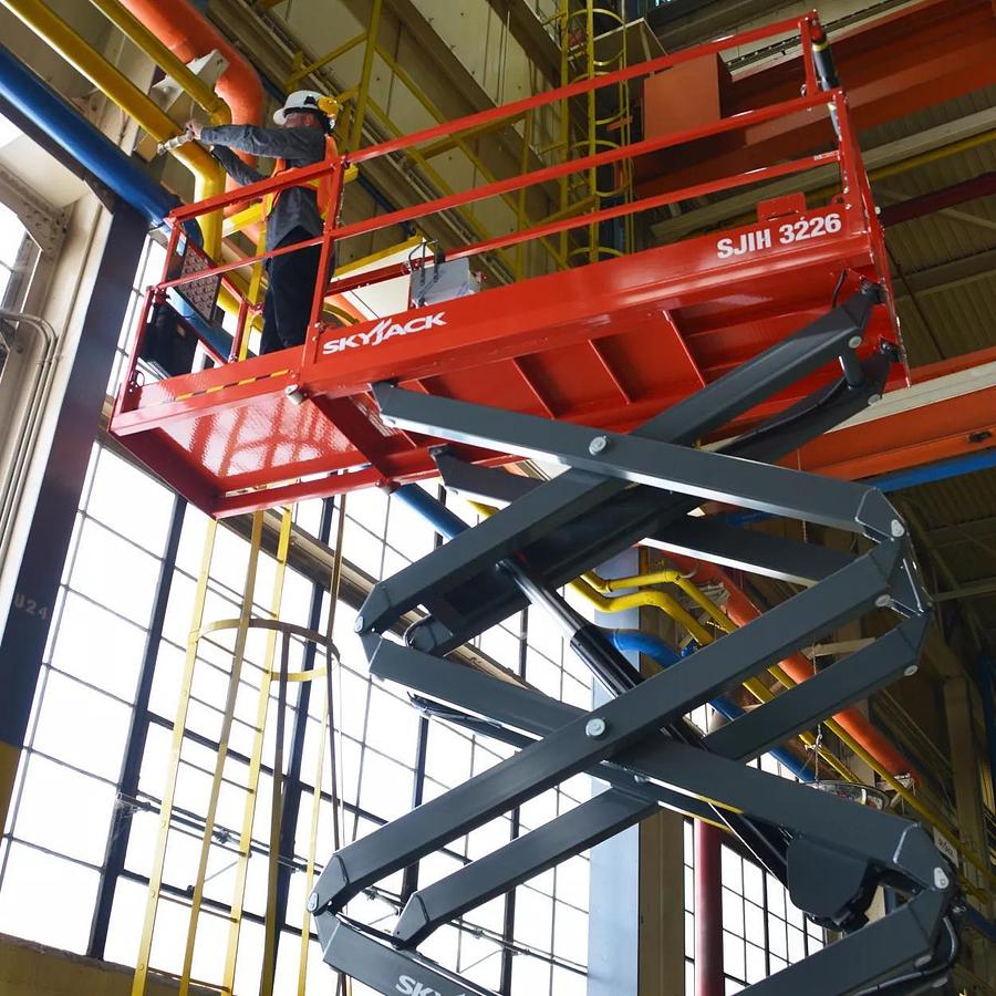 24-26 ft. Scissor Lift, Electric, Narrow