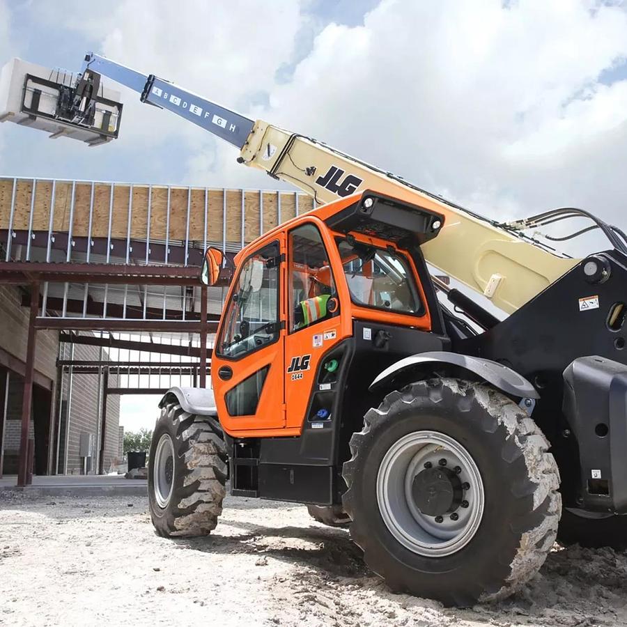 15,000 lb. Telehandler, 40-55 ft., Variable