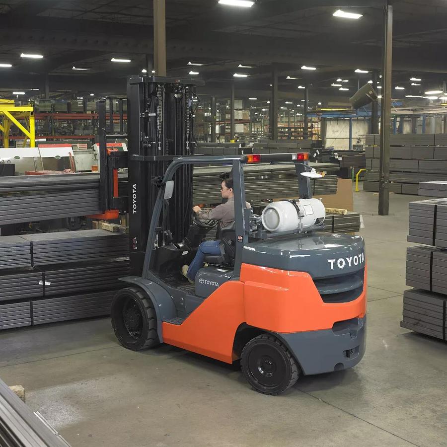 8,000 lb. Gas/LP or Diesel Warehouse Forklift, Pneumatic Tires
