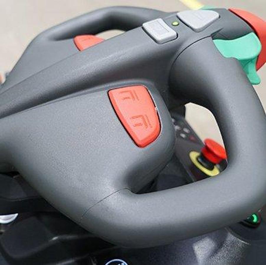 Electric rider tugger - Tow tractor - High capacity - Tight turning radius.