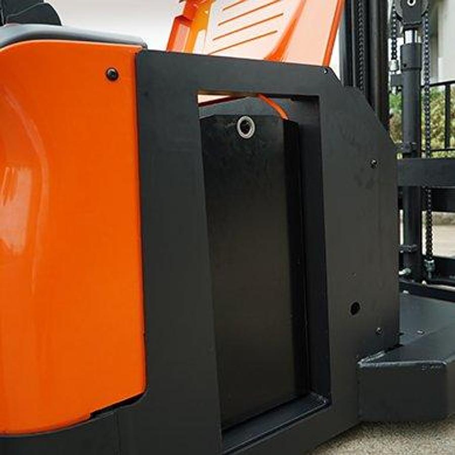 Electric counterweight stacker - Heavy-duty - Superior performance.