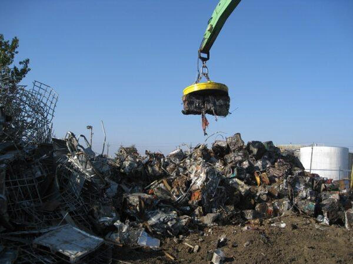 2026 Robotec Scrap Magnets  
30 in.