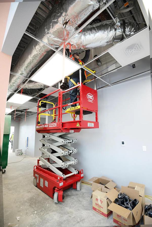 13 ft. Scissor Lift, Electric, Micro