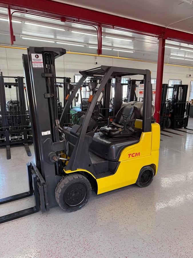 Used TCM/UNICARRIER  5,000lbs Capacity Cushion Forklift FLCG25L-A1