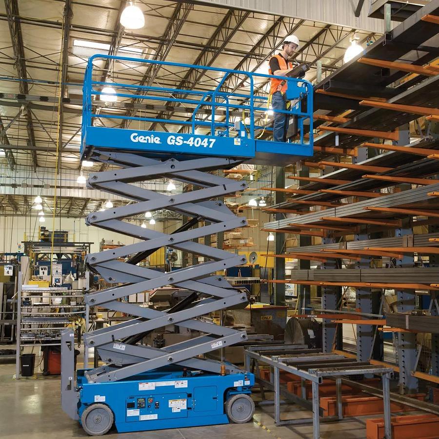 39-40 ft. Scissor Lift, Electric, Wide