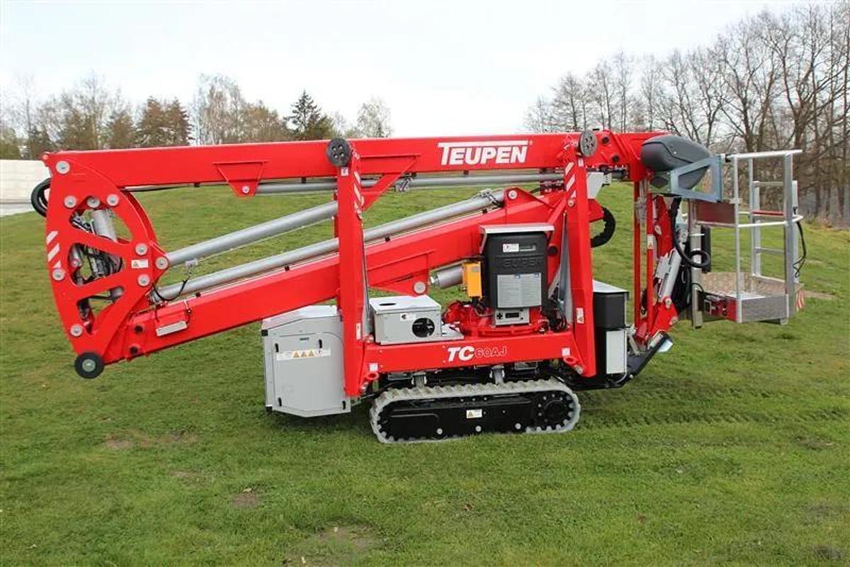 54 ft. Atrium Lift, Electric, Narrow