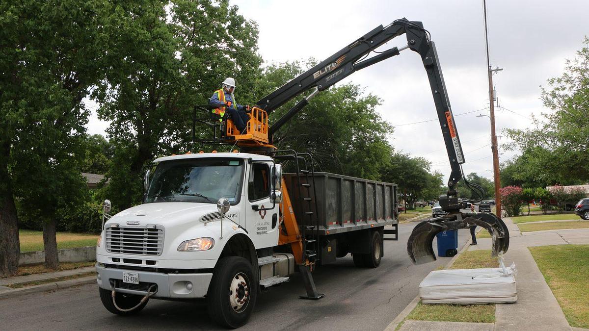 2026 Robotec Waste Collection Grapple Waste Collection
030W-RT142