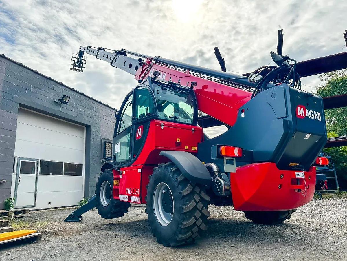 12,000 lb. Telehandler, Ground Engaging, 70-78 ft., Variable Reach