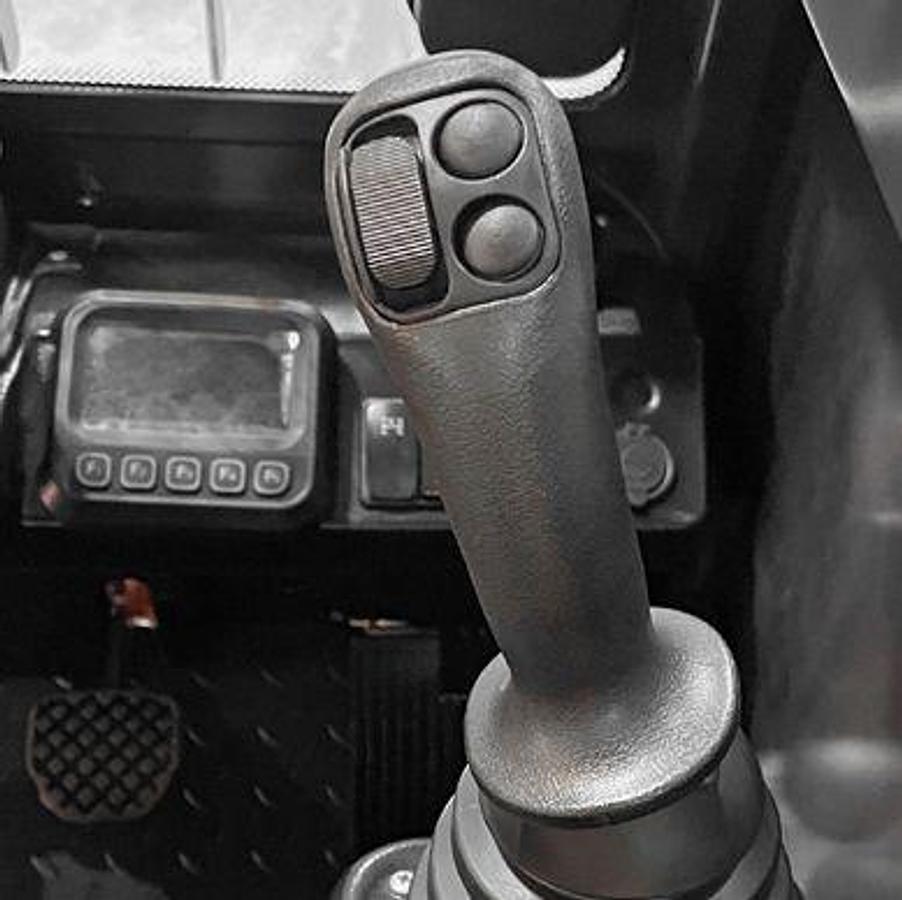 Diesel powered rough terrain telehandler - Exceptional performance - Heavy Duty.