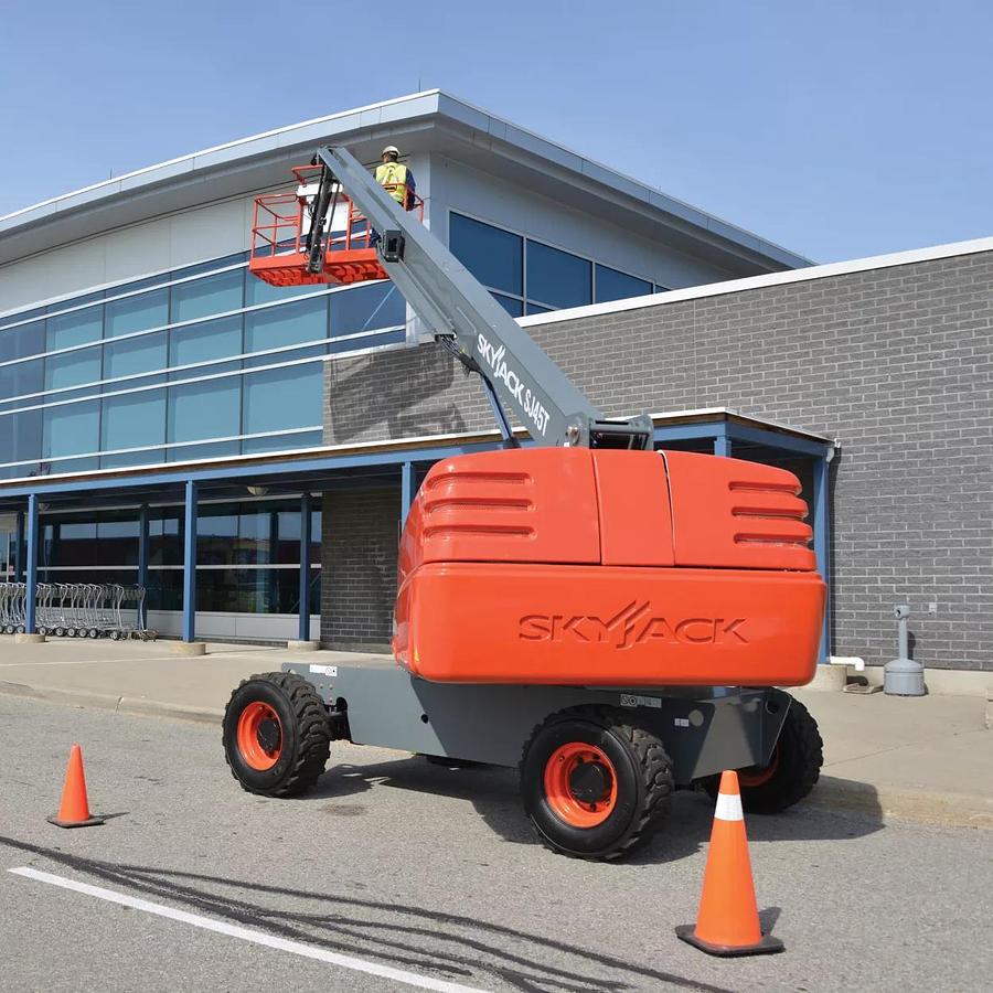 45-50 ft. Telescopic Boom Lift, Diesel or Gas/LP