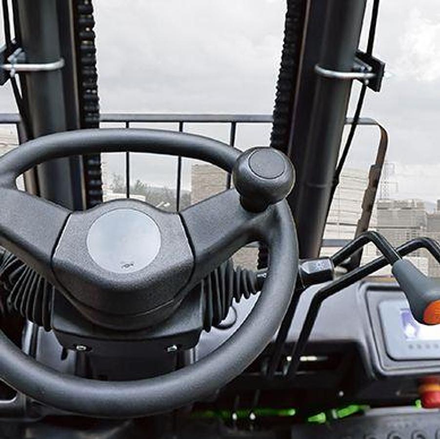 FE4P50Q
5,000 lb Capacity
4-Wheel Lithium-ion Forklift
189 in (3-Stage) Lift Height
Solid Pneumatic Tires