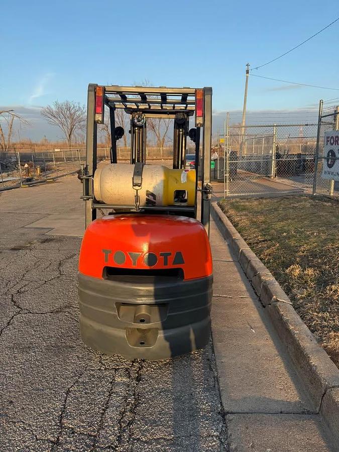 Used Toyota 5,000 lb Cushion Tire Forklift — LP Gas | Side Shift | Fully serviced 