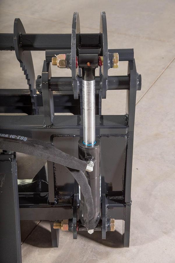 2026 Jenkins Brush Grapple 76"