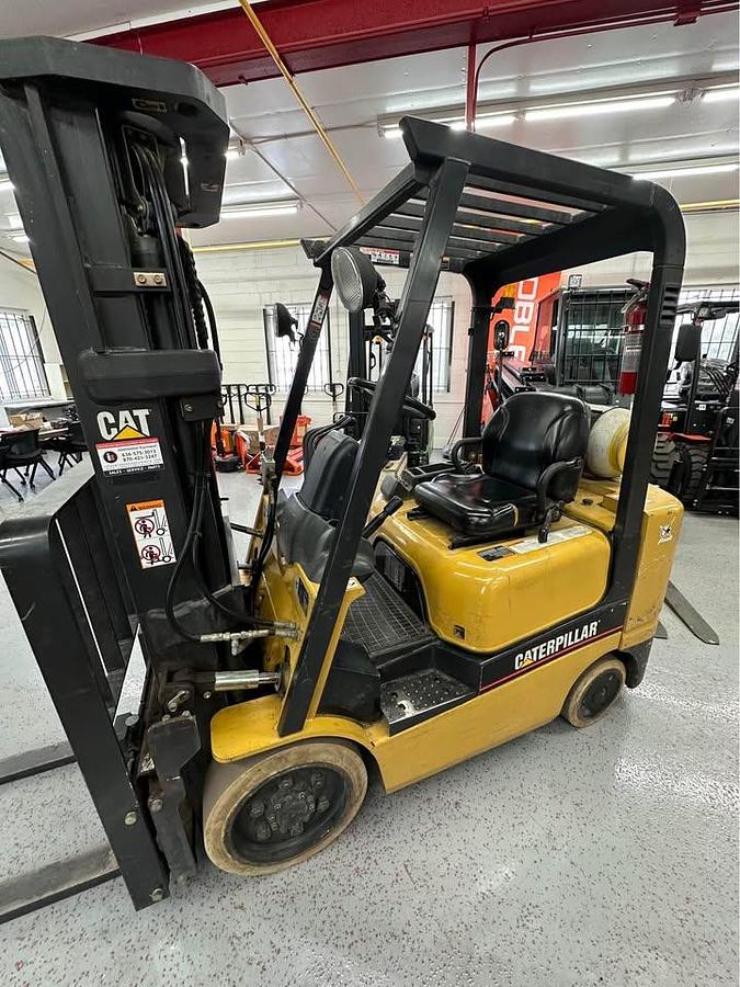 Used CATERPILLAR GC25K