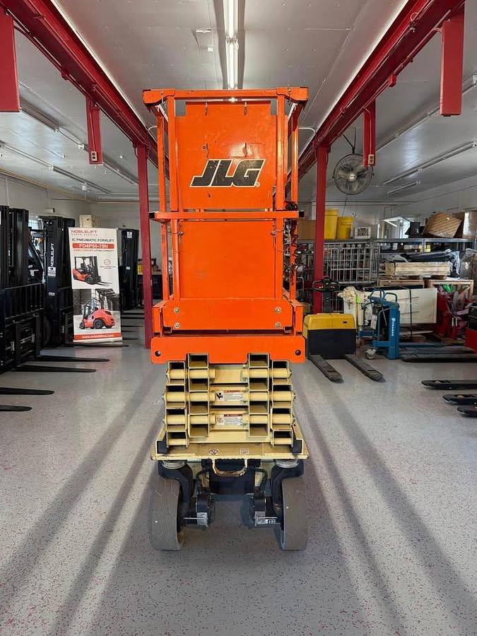 Used 2019 JLG 2632ES Scissor lift