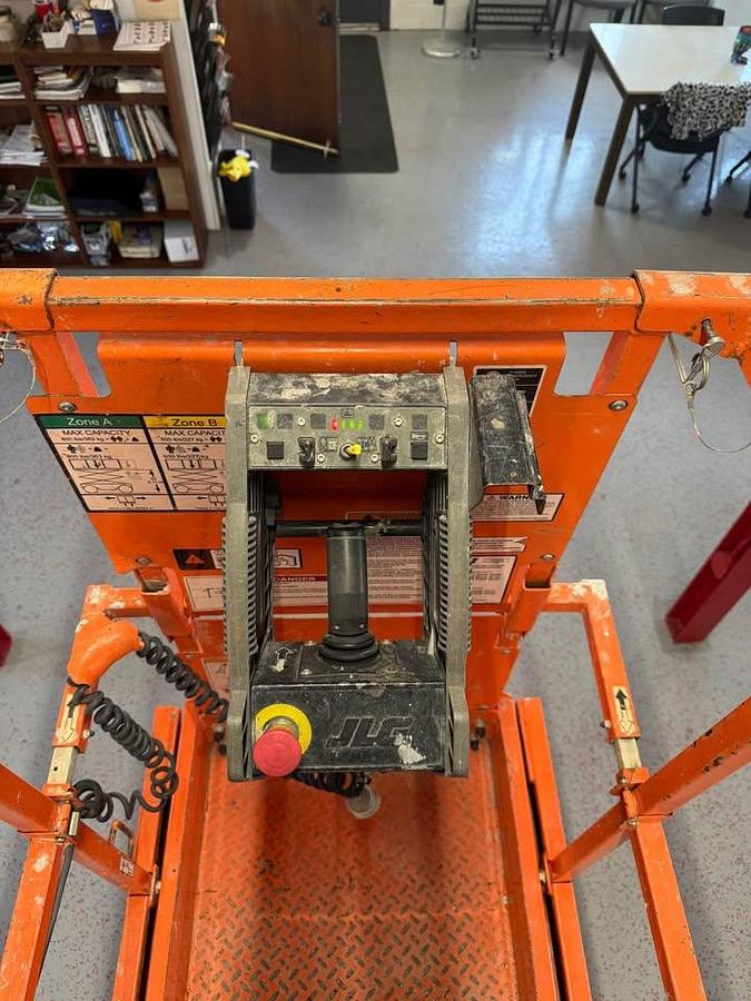 Used 2019 JLG 2632ES Scissor lift