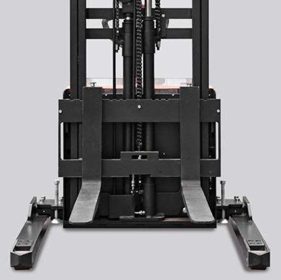 Lithium-ion powered walkie straddle stacker - Light to medium -duty - High productivity.