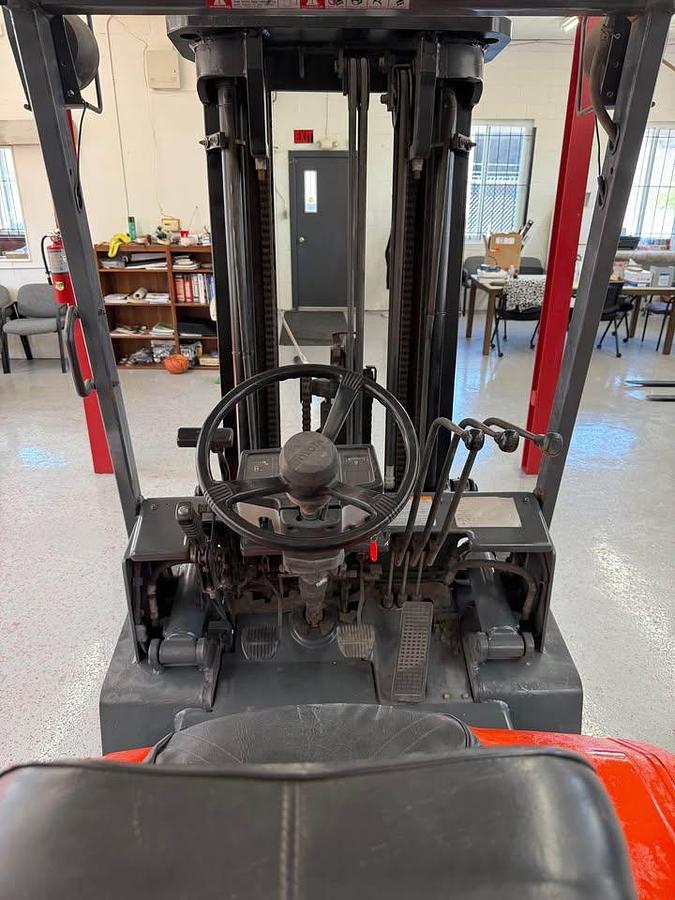 Used Toyota 5,000lbs Capacity Forklift 42-5FG25