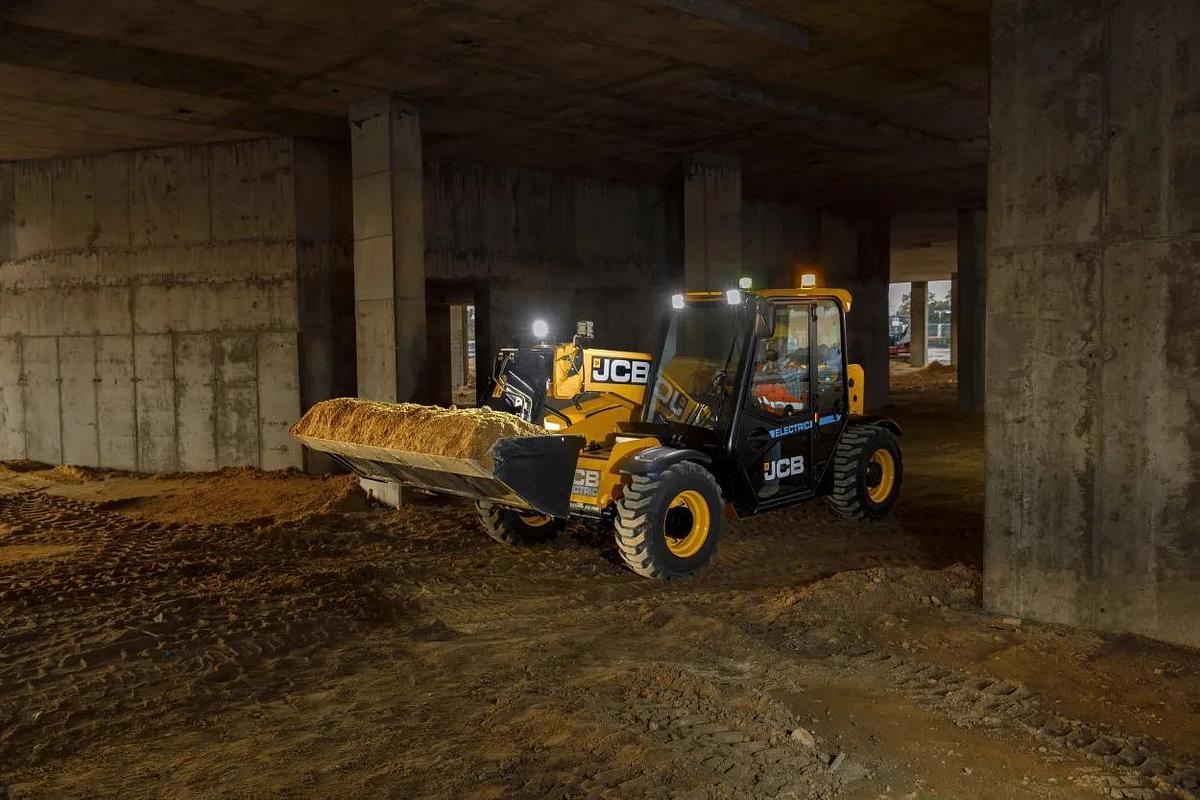 5,000 lb. Telehandler, Electric, 20 ft., Variable Reach