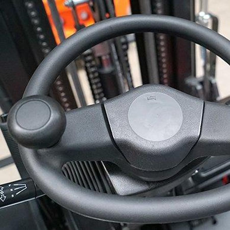 AC powered compact 3-wheel forklifts - High mobility - Low cost operation.